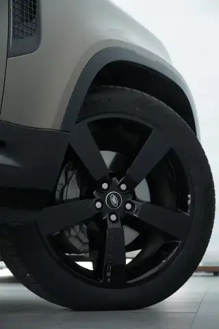 Vehicle image thumbnail, number 9