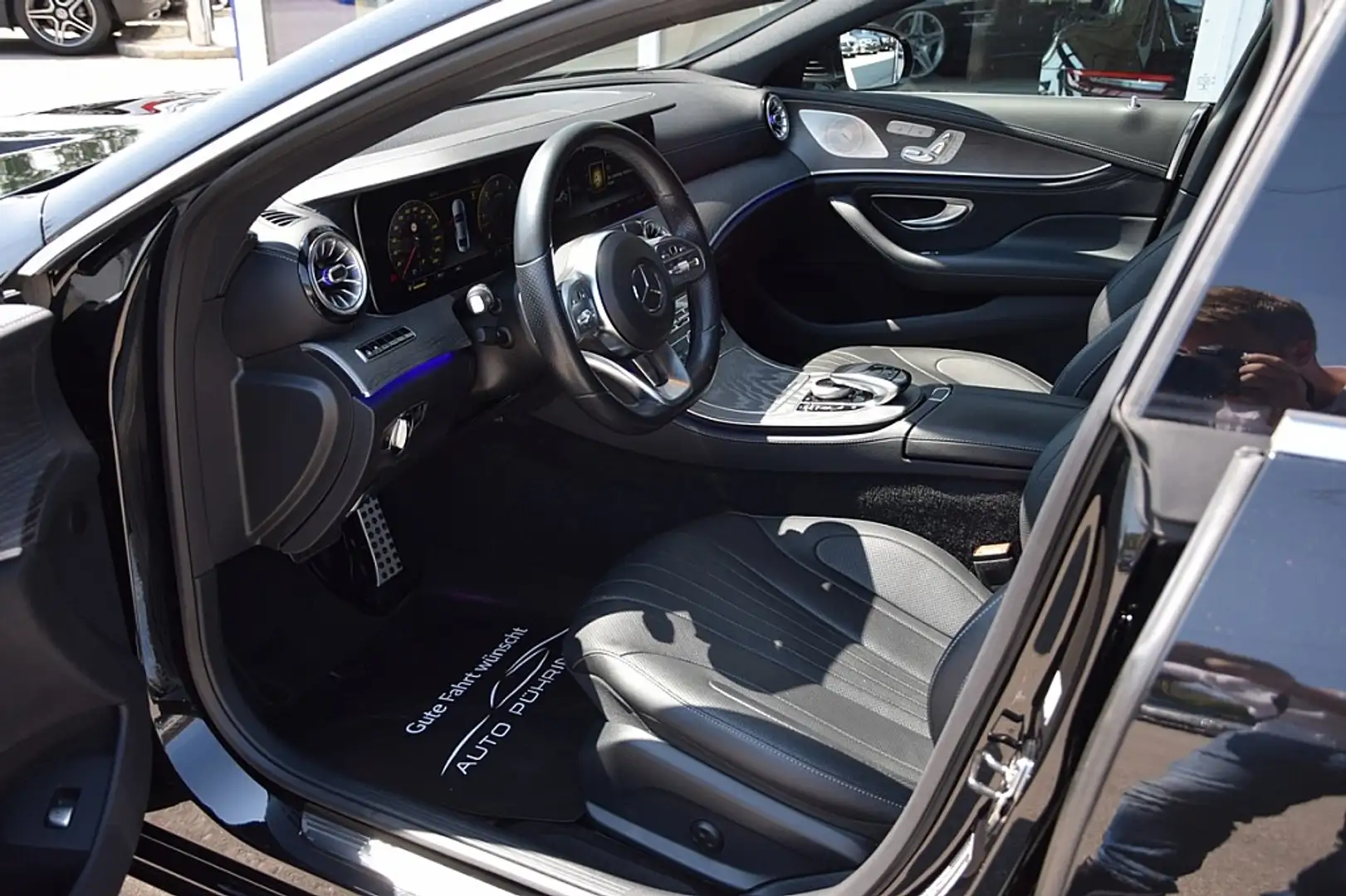 Vehicle image, number 4