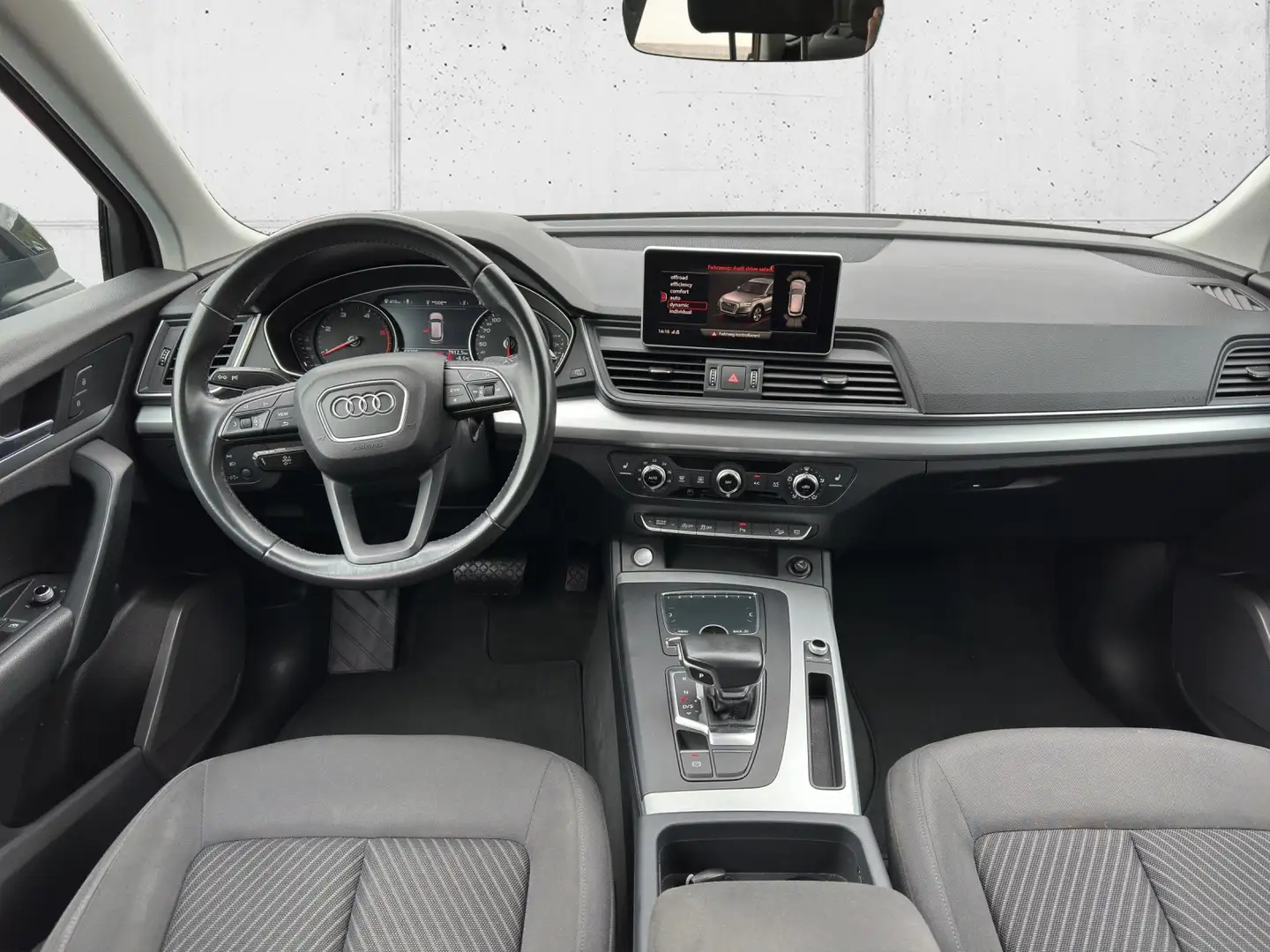 Vehicle image, number 8