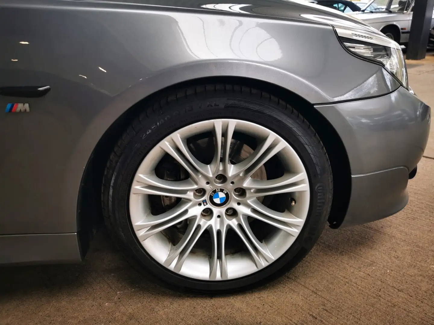 Vehicle image, number 10