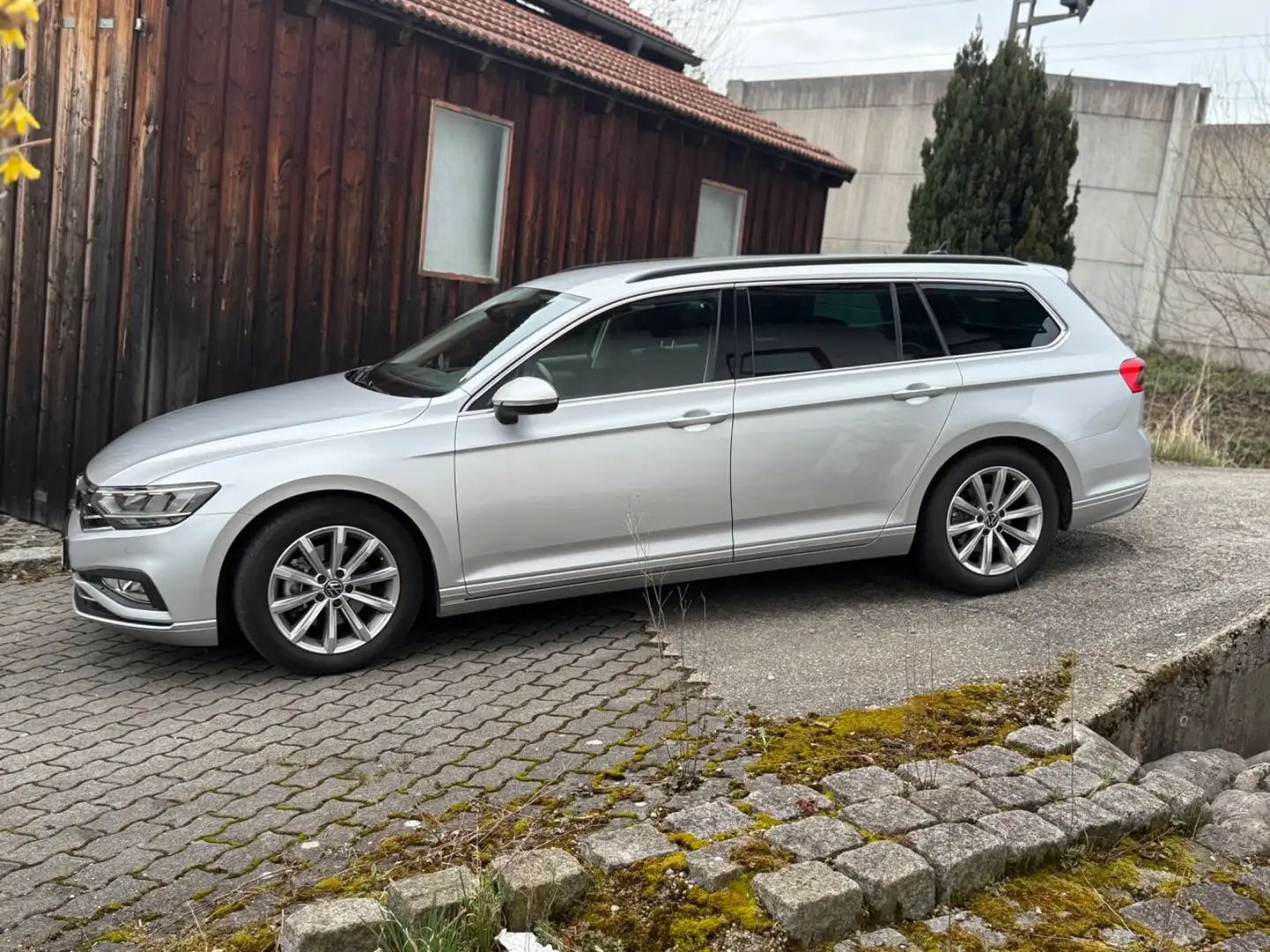 Vehicle image, number 2