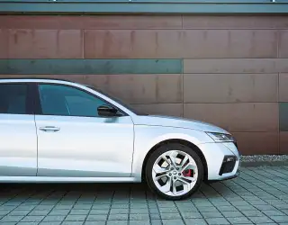 Vehicle image thumbnail, number 8