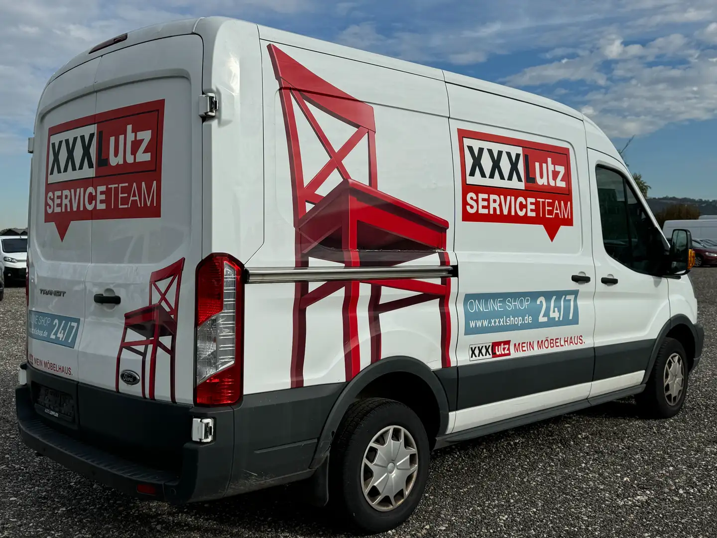Vehicle image, number 3