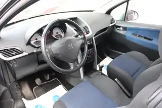Vehicle image thumbnail, number 5