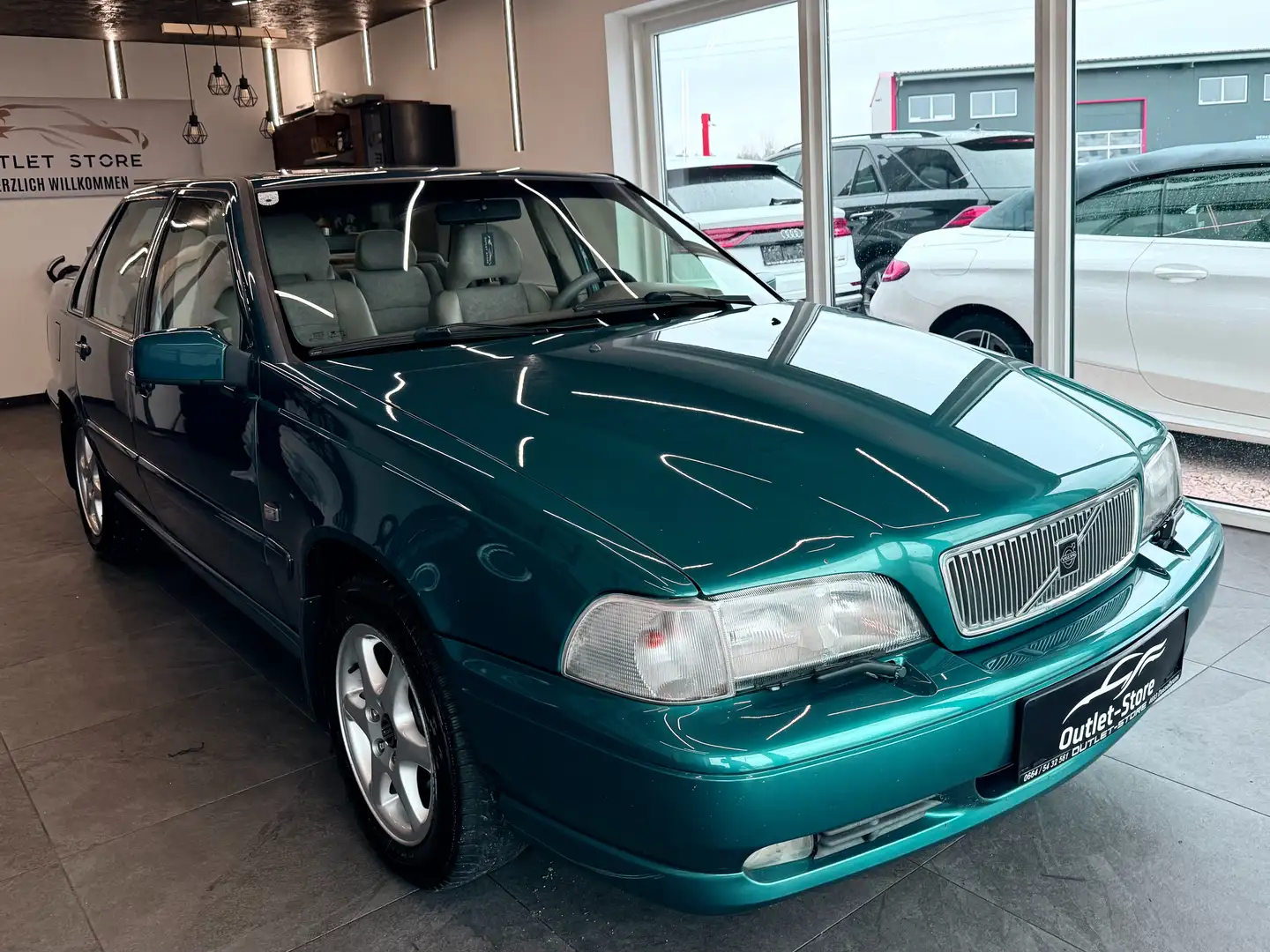 Vehicle image, number 3