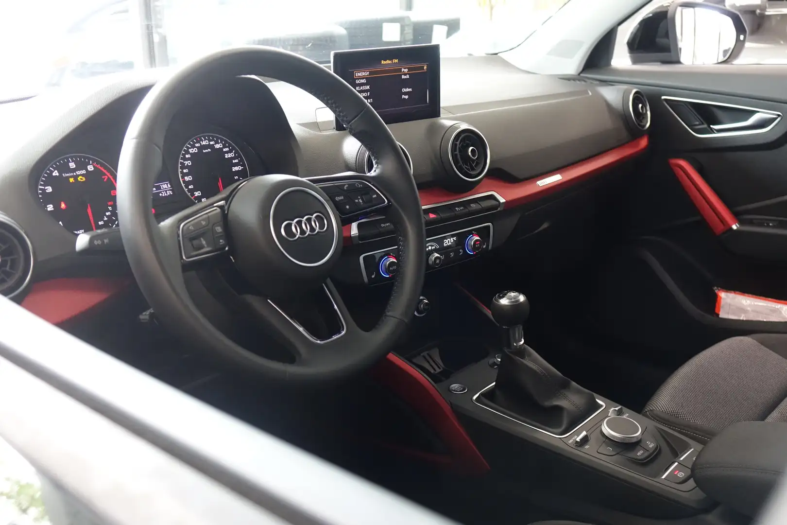 Vehicle image, number 5