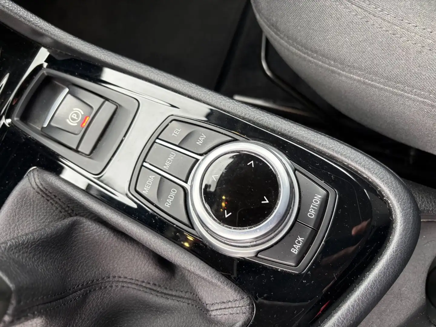 Vehicle image, number 8
