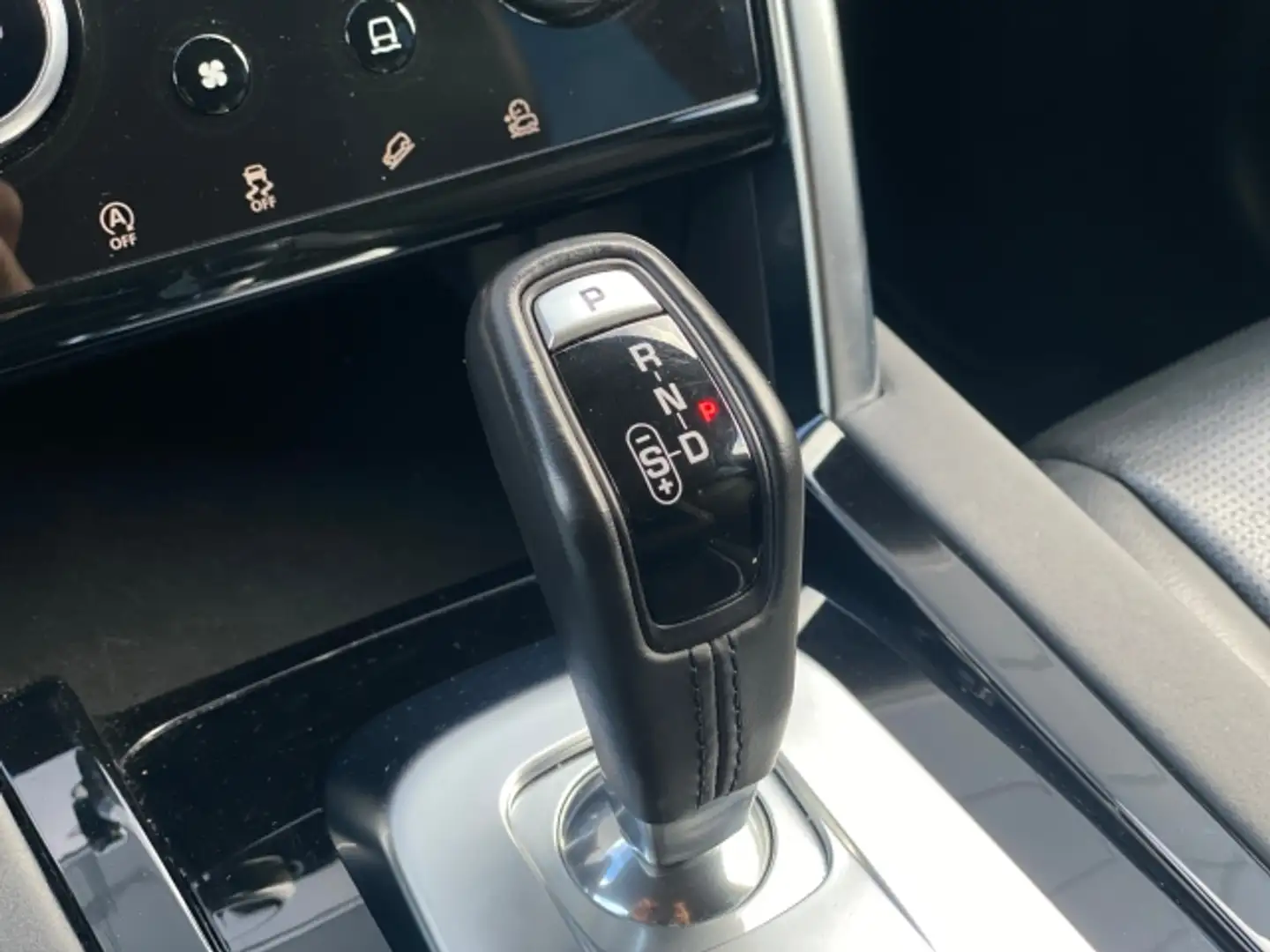 Vehicle image, number 13