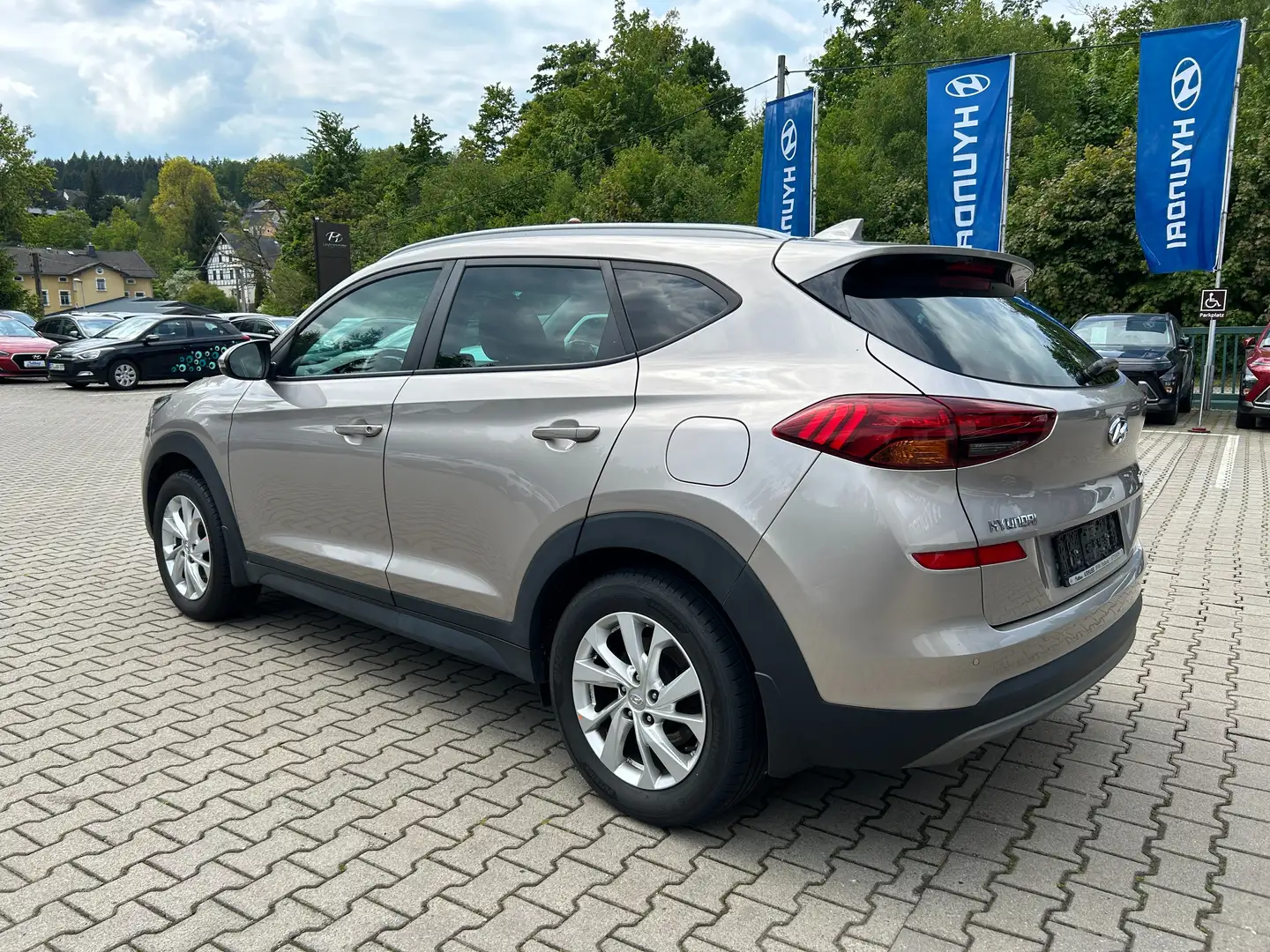 Vehicle image, number 3
