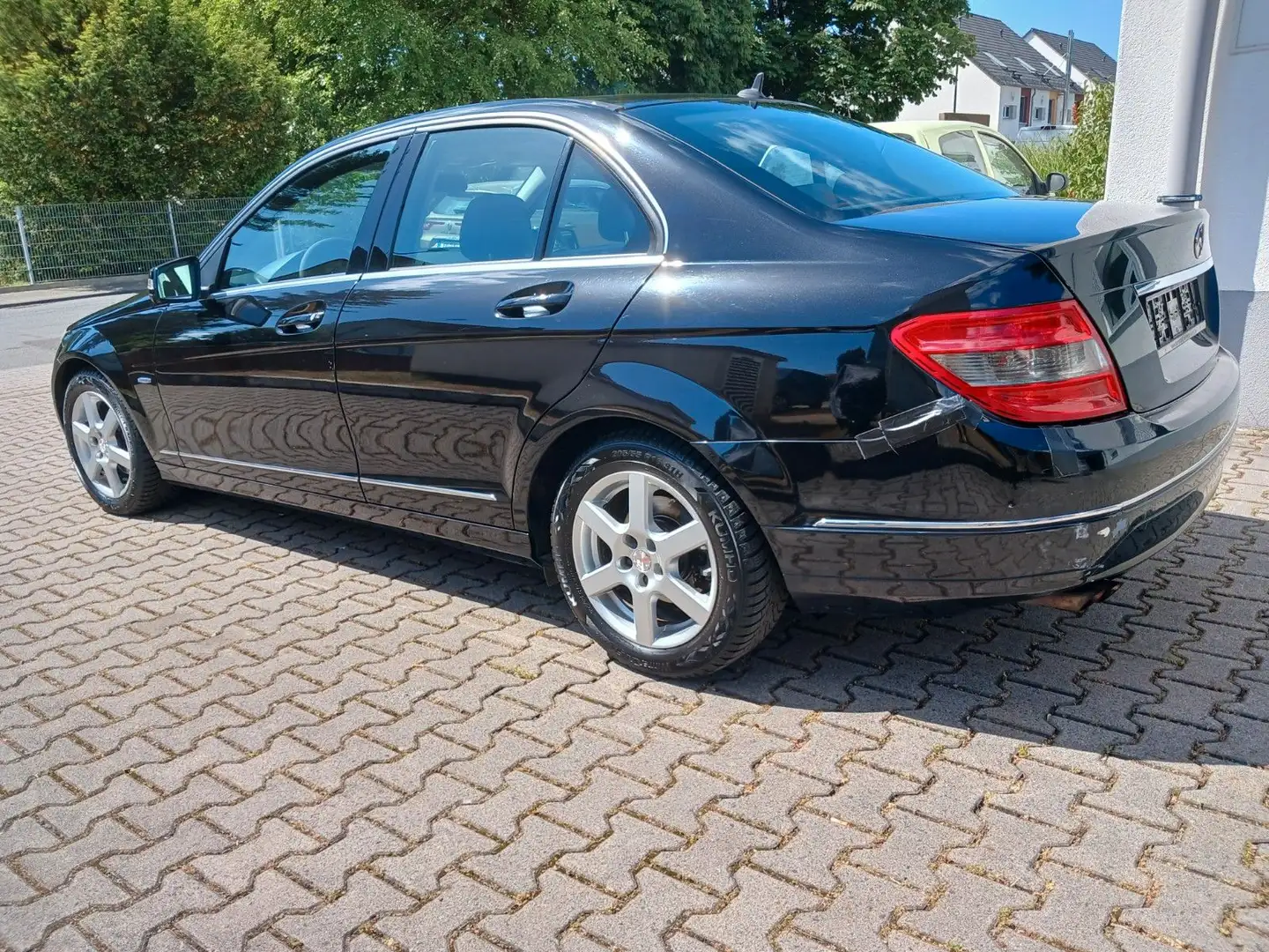 Vehicle image, number 6