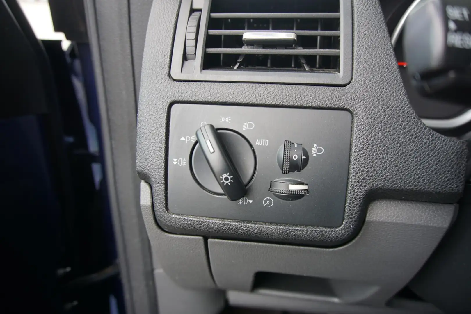 Vehicle image, number 15