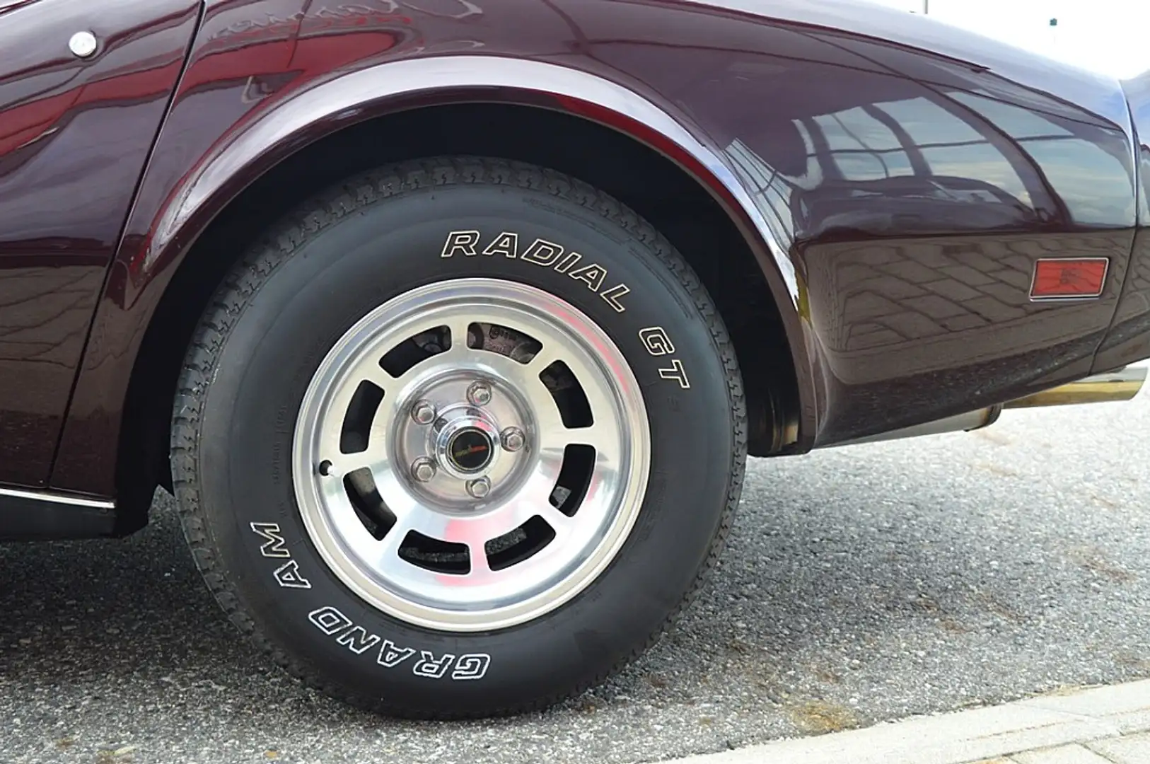 Vehicle image, number 13