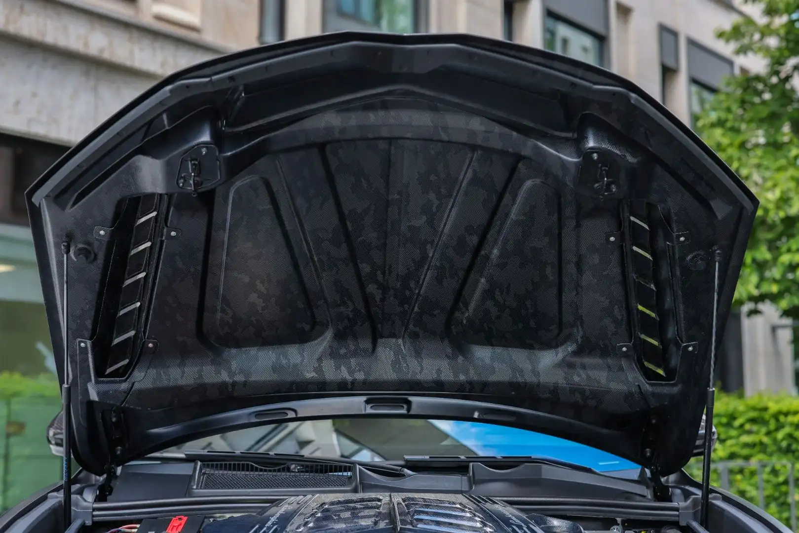 Vehicle image, number 14