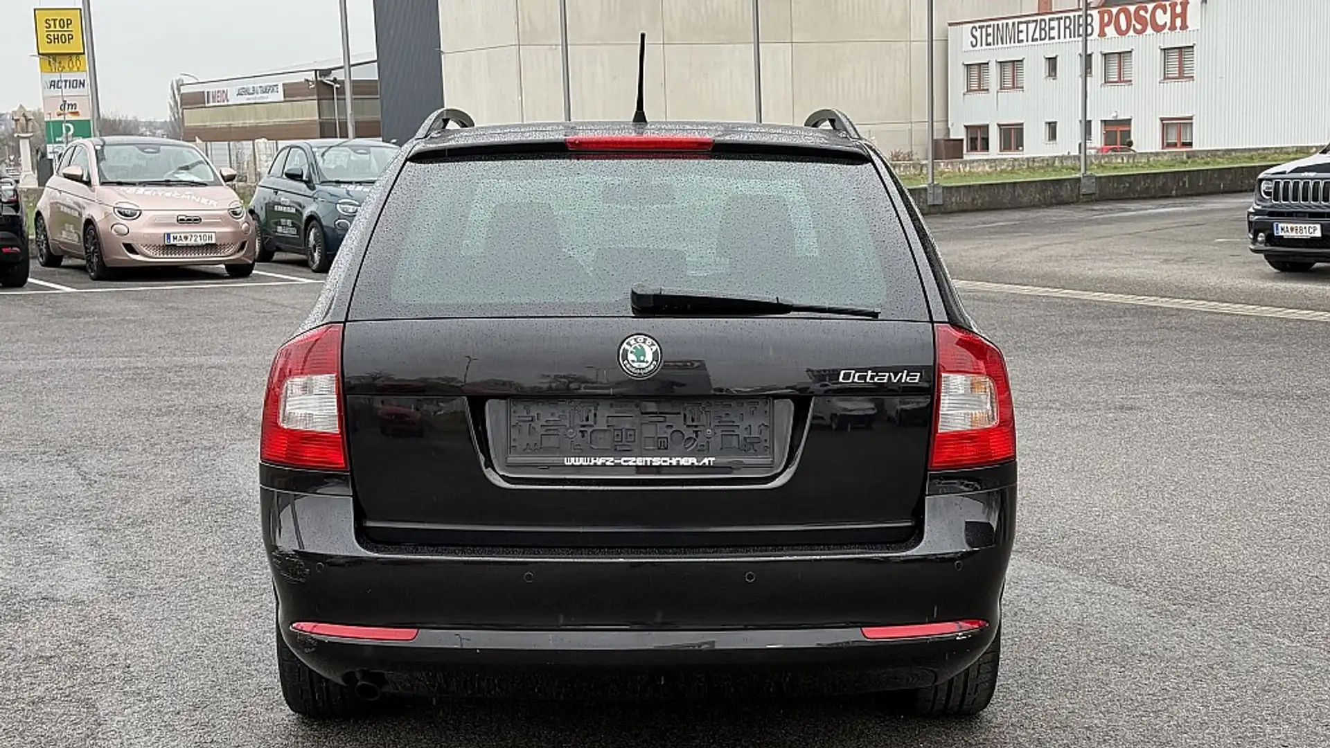 Vehicle image, number 4