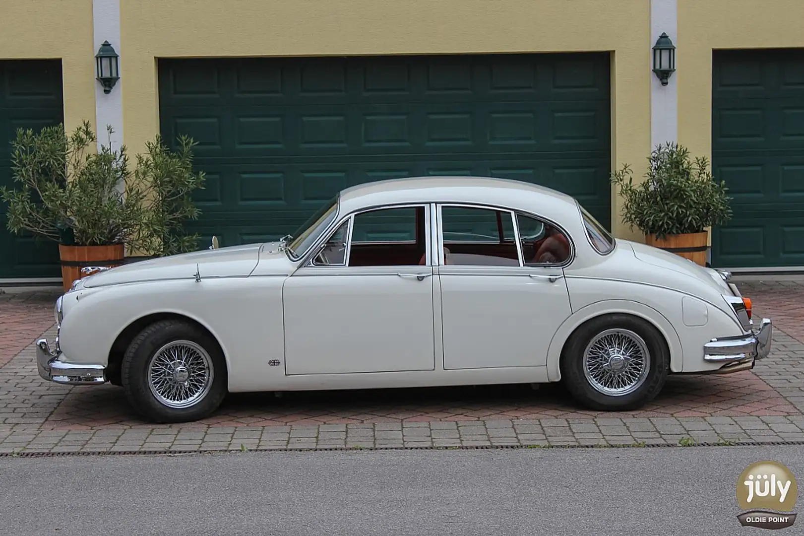 Vehicle image, number 5
