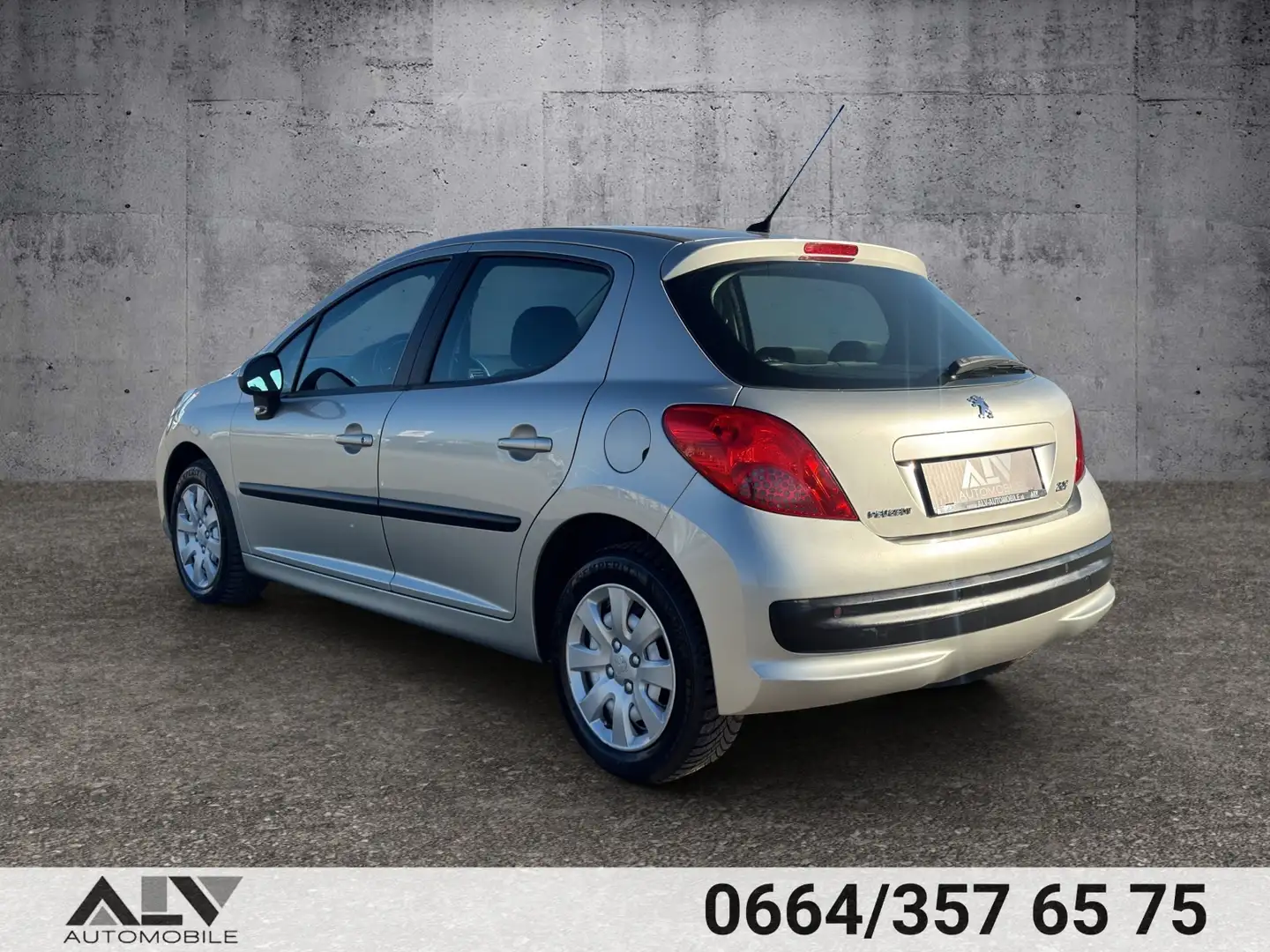 Vehicle image, number 3