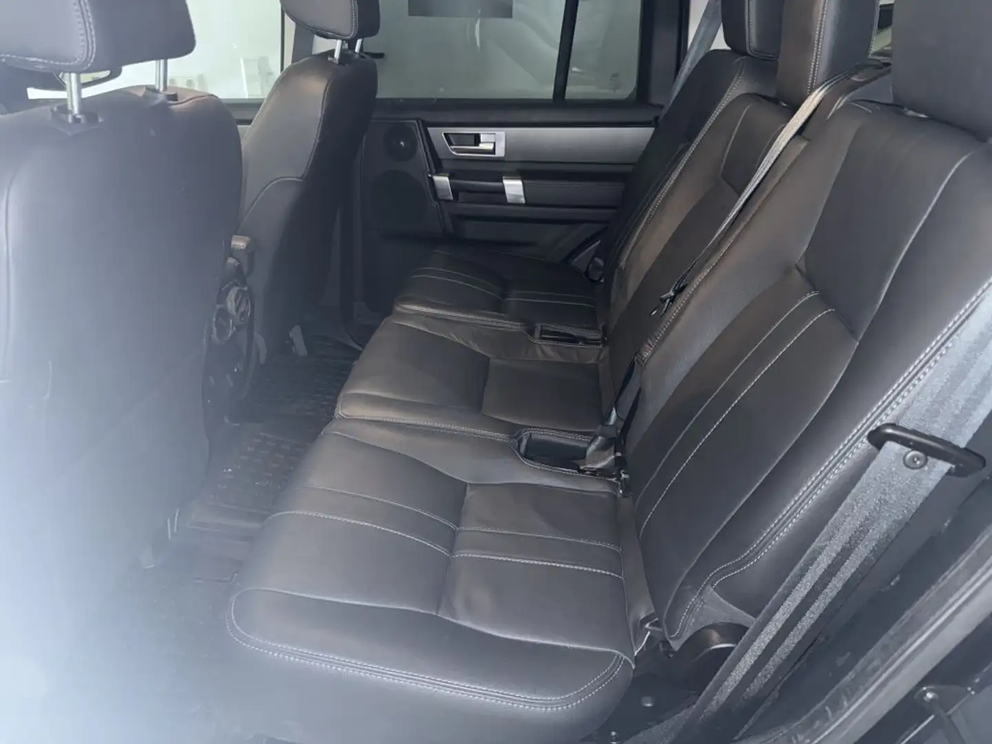 Vehicle image, number 9