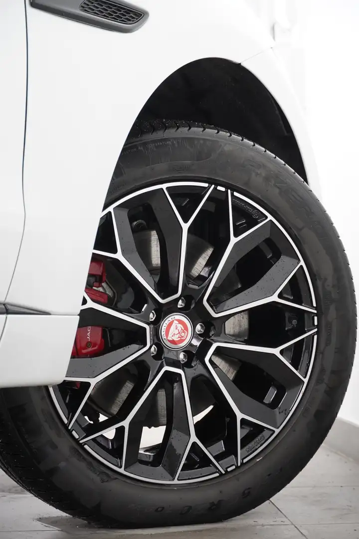 Vehicle image, number 9