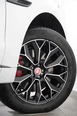 Vehicle image thumbnail, number 9