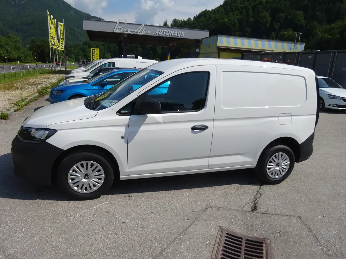 Vehicle image, number 5