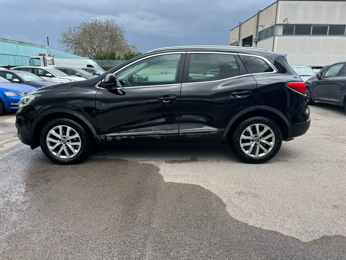 Vehicle image, number 3