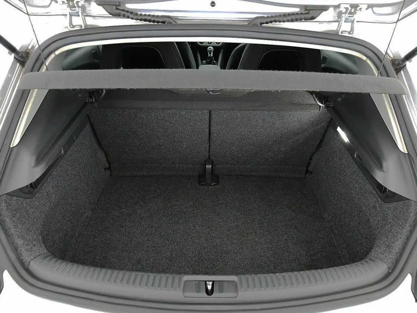 Vehicle image, number 19