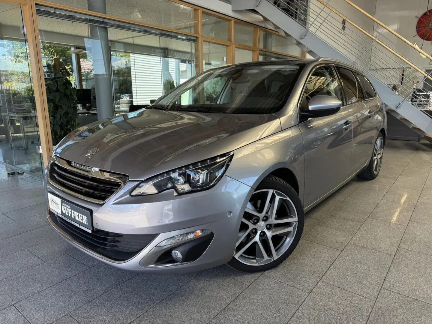 Vehicle image, number 1