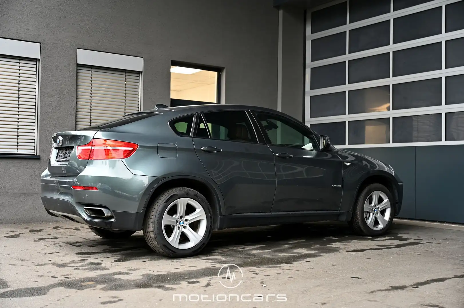 Vehicle image, number 2