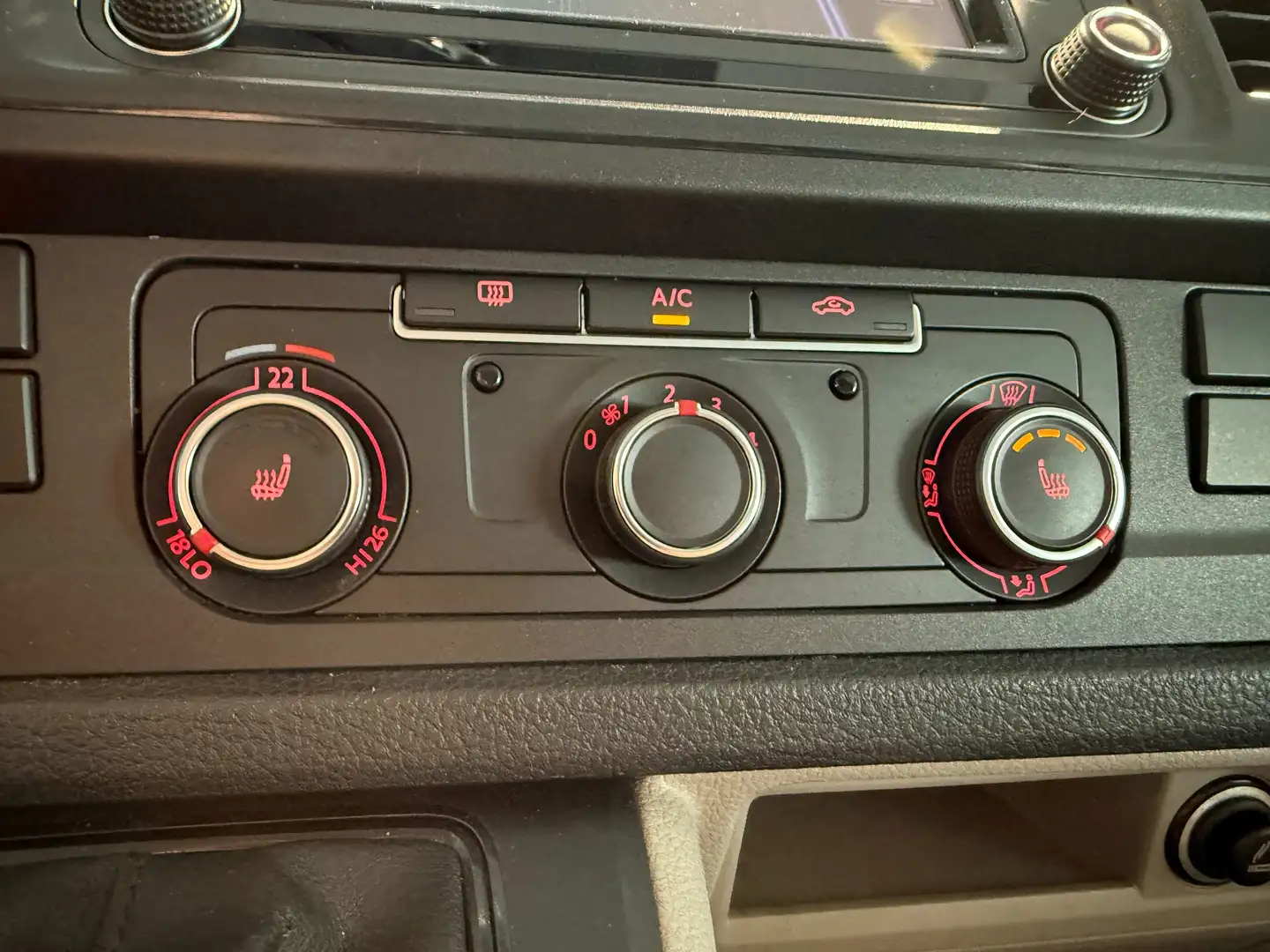 Vehicle image, number 11