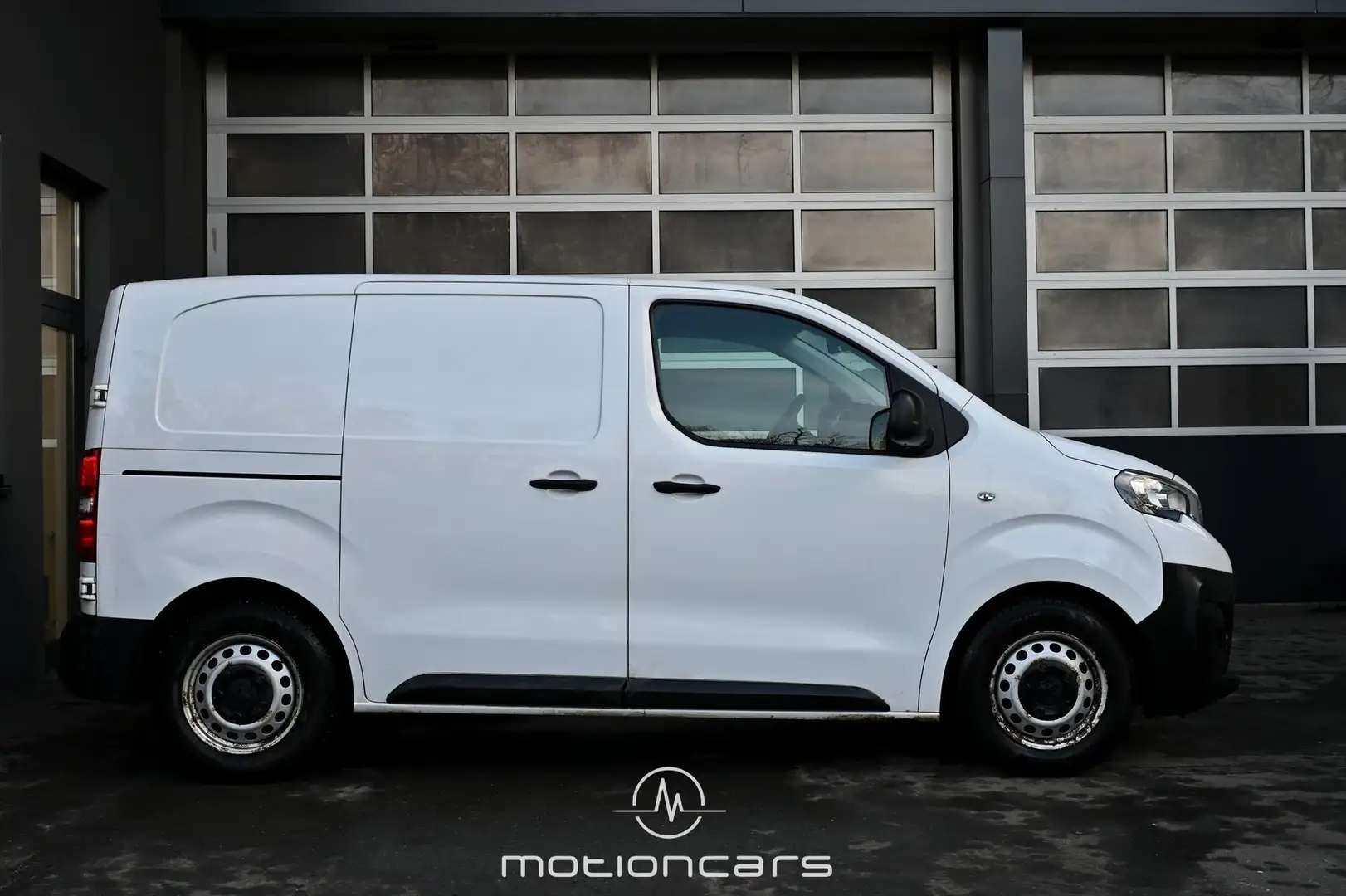 Vehicle image, number 5