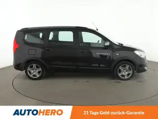 Vehicle image thumbnail, number 7