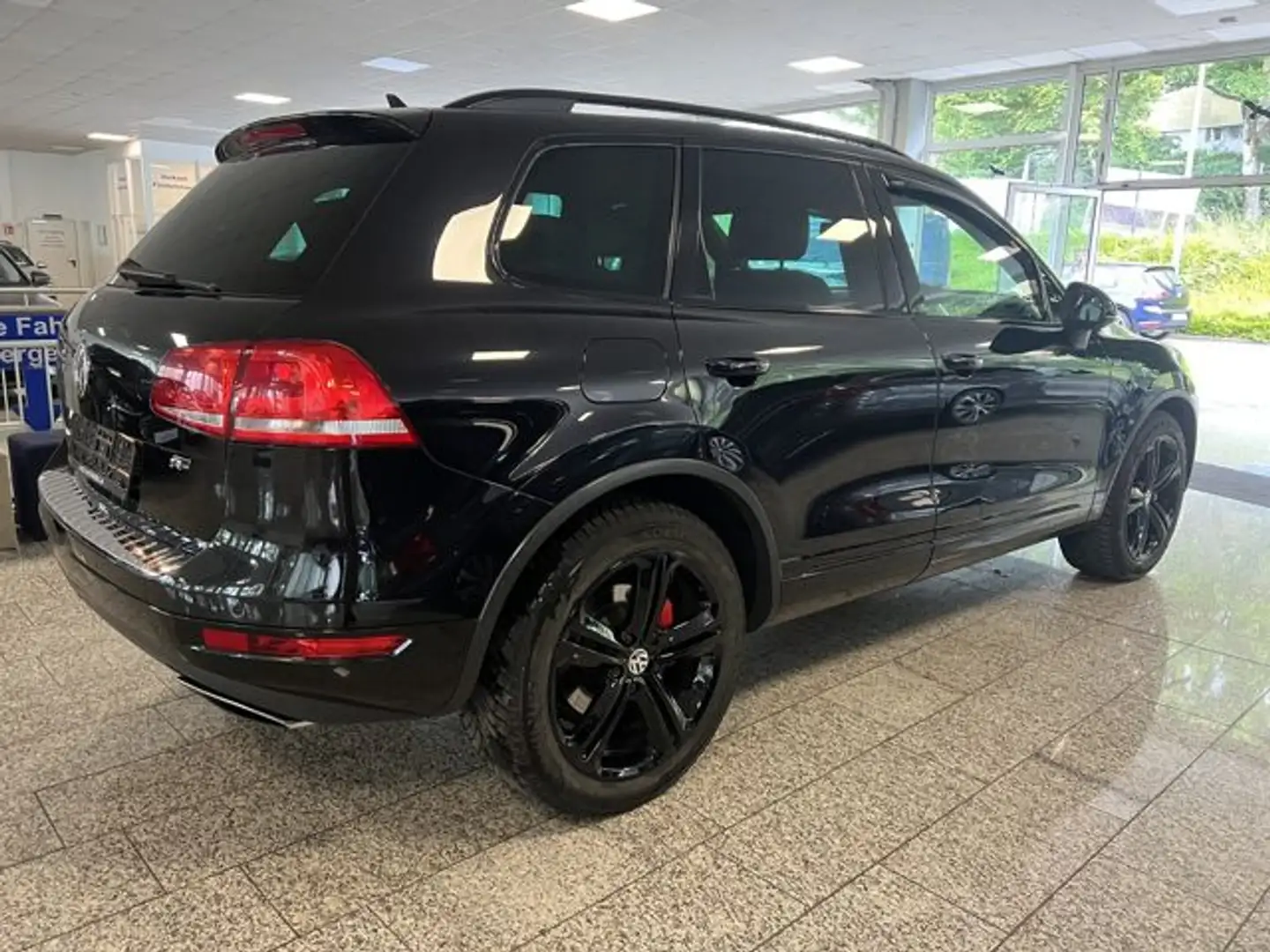 Vehicle image, number 4