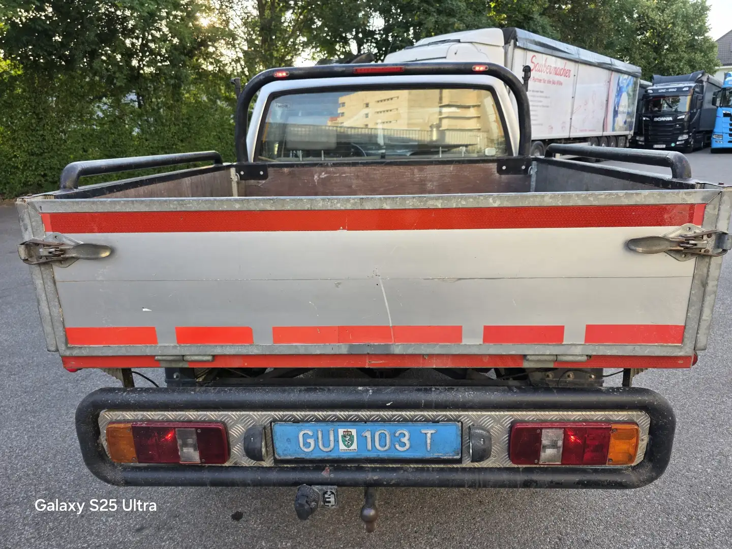 Vehicle image, number 2