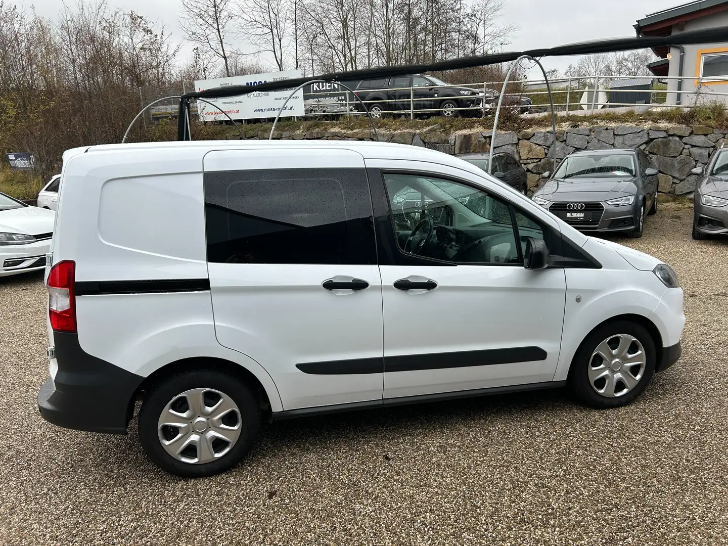 Vehicle image, number 8