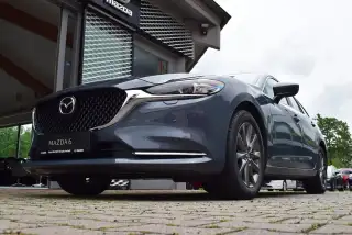 Vehicle image thumbnail, number 4