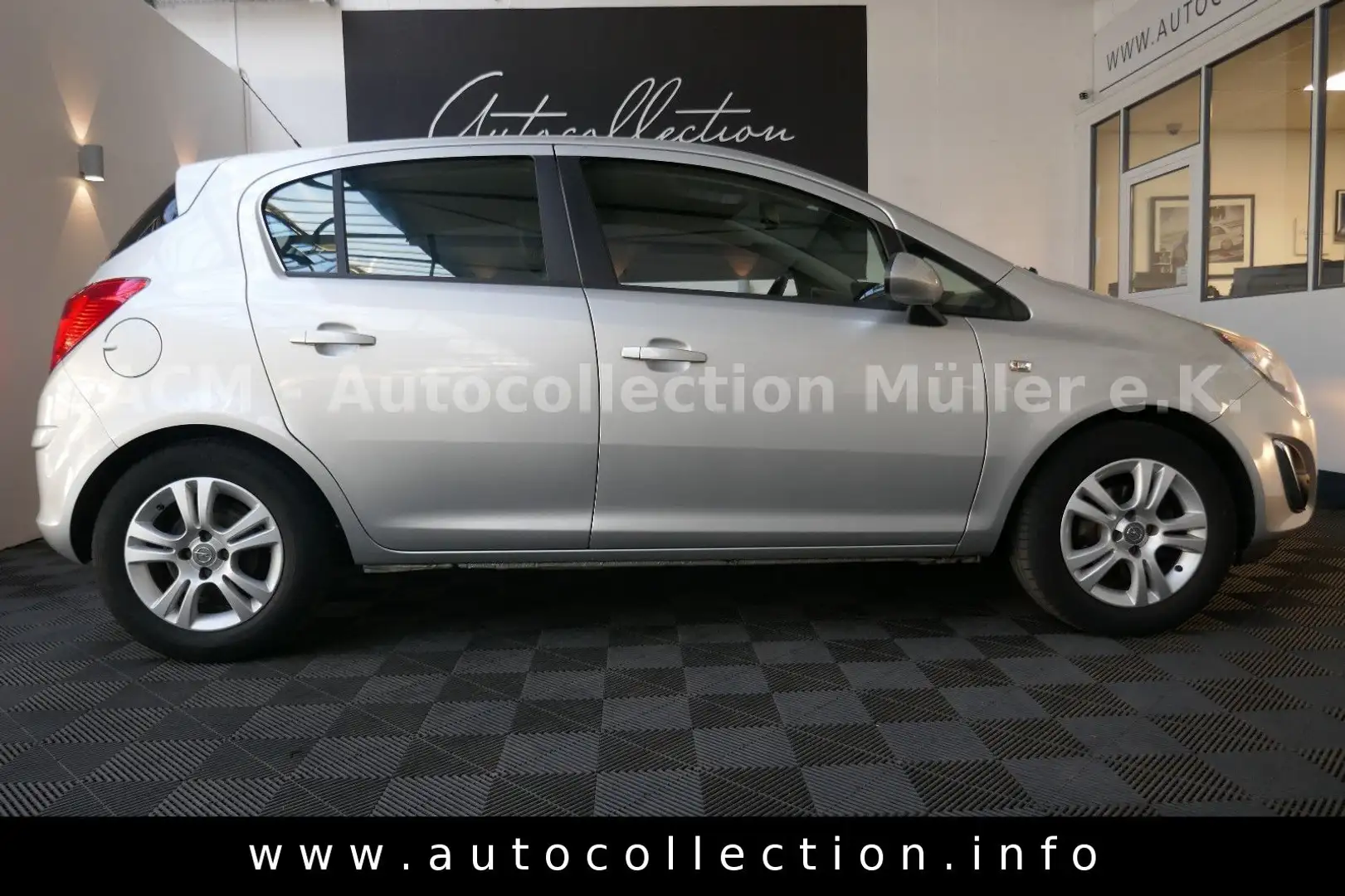 Vehicle image, number 3