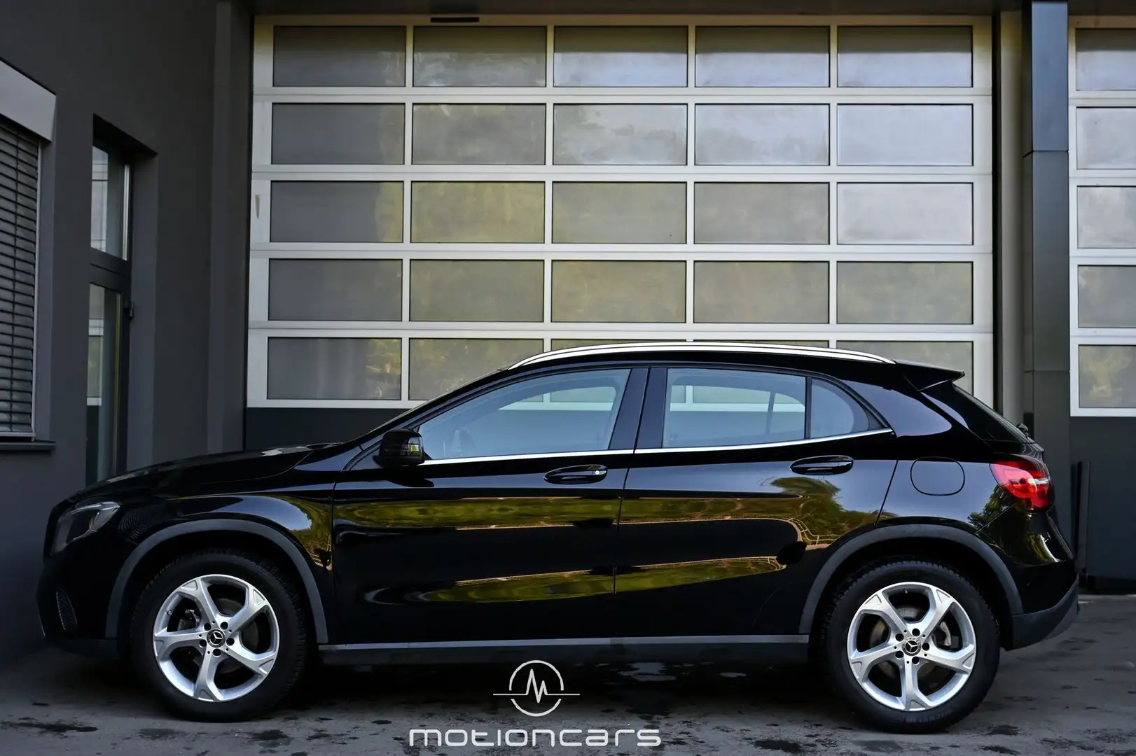 Vehicle image, number 6