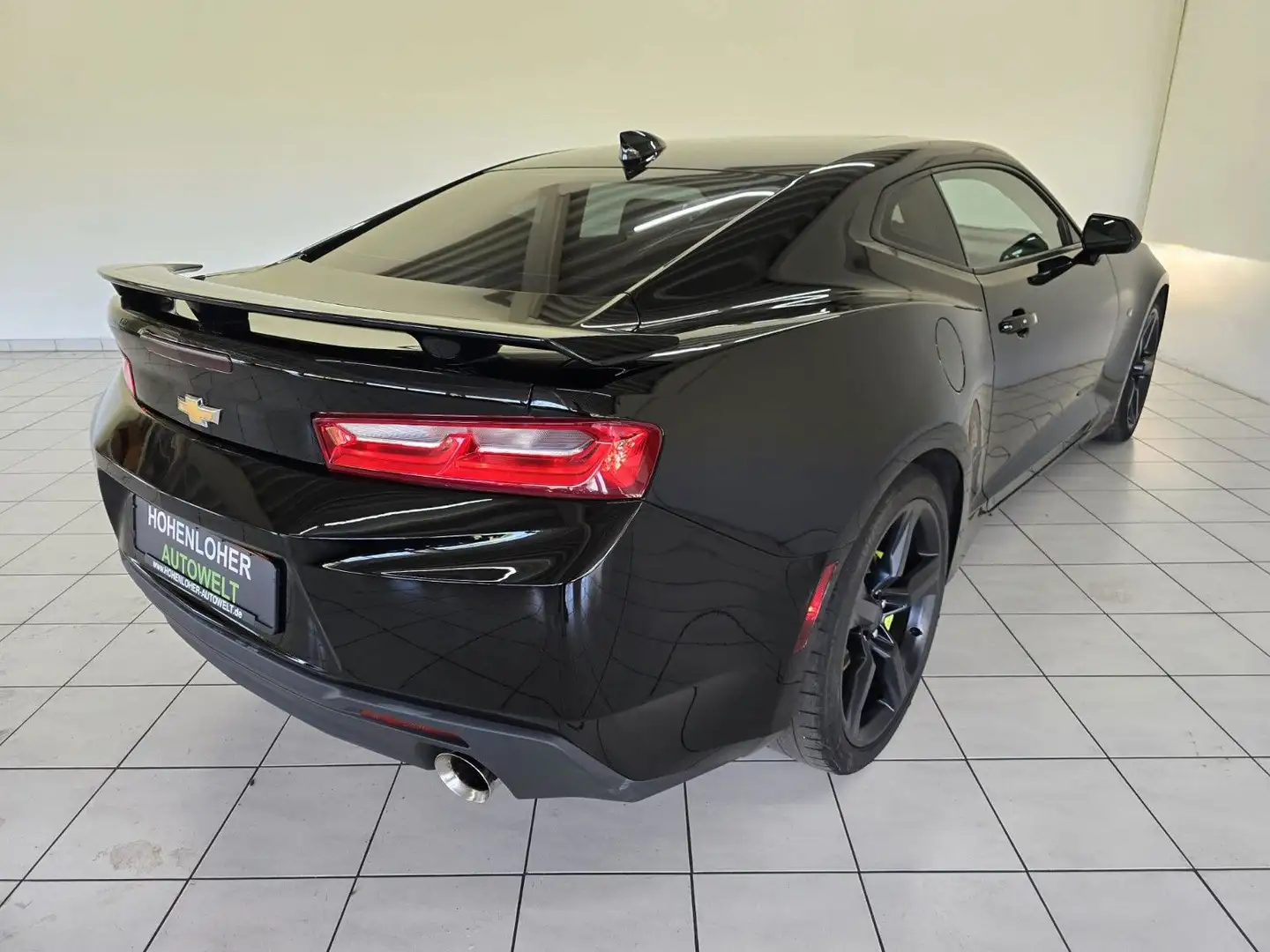 Vehicle image, number 8