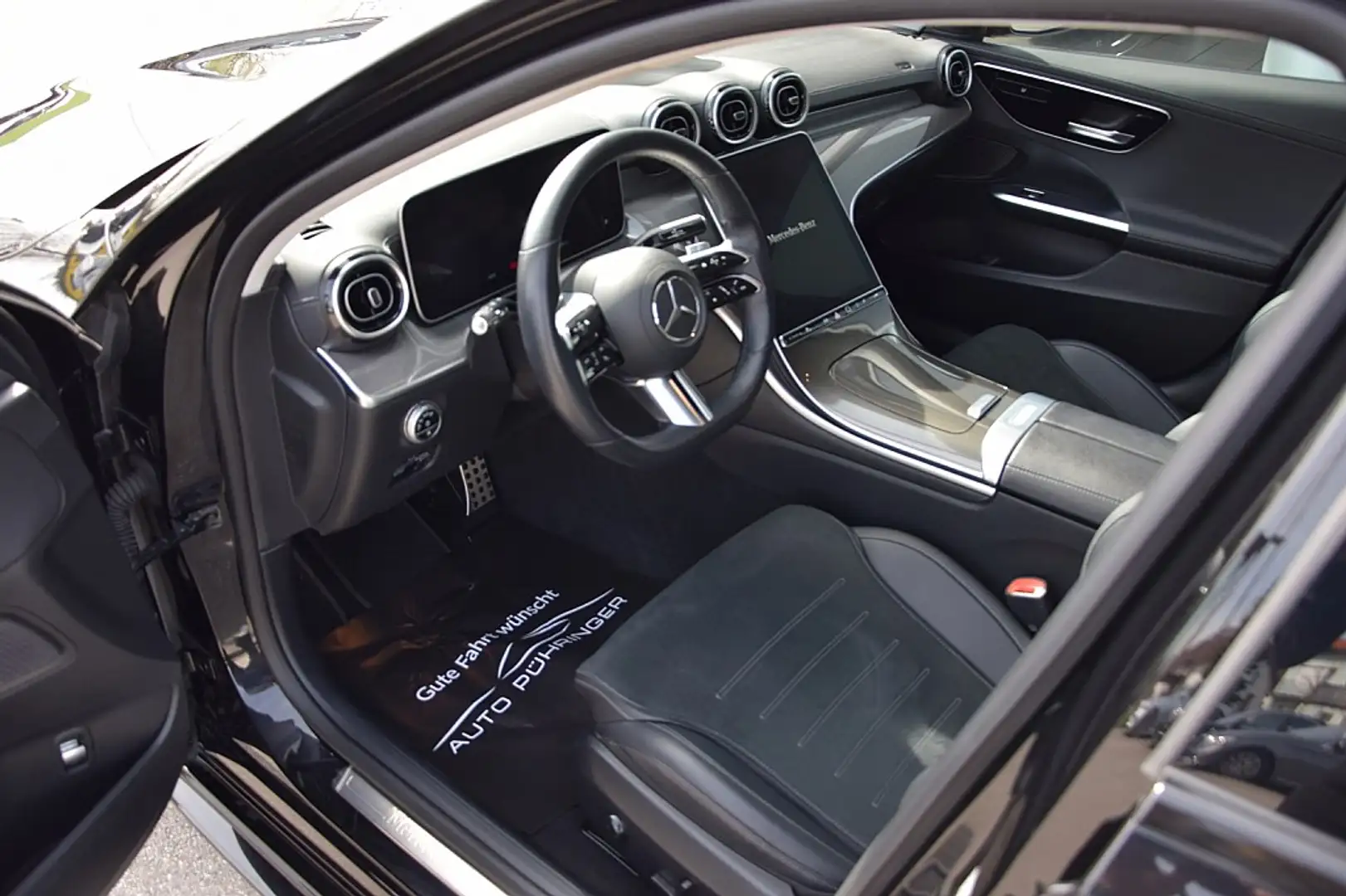 Vehicle image, number 4
