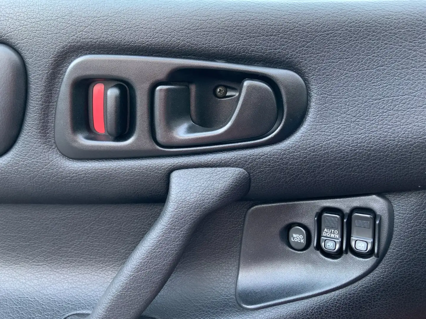 Vehicle image, number 6