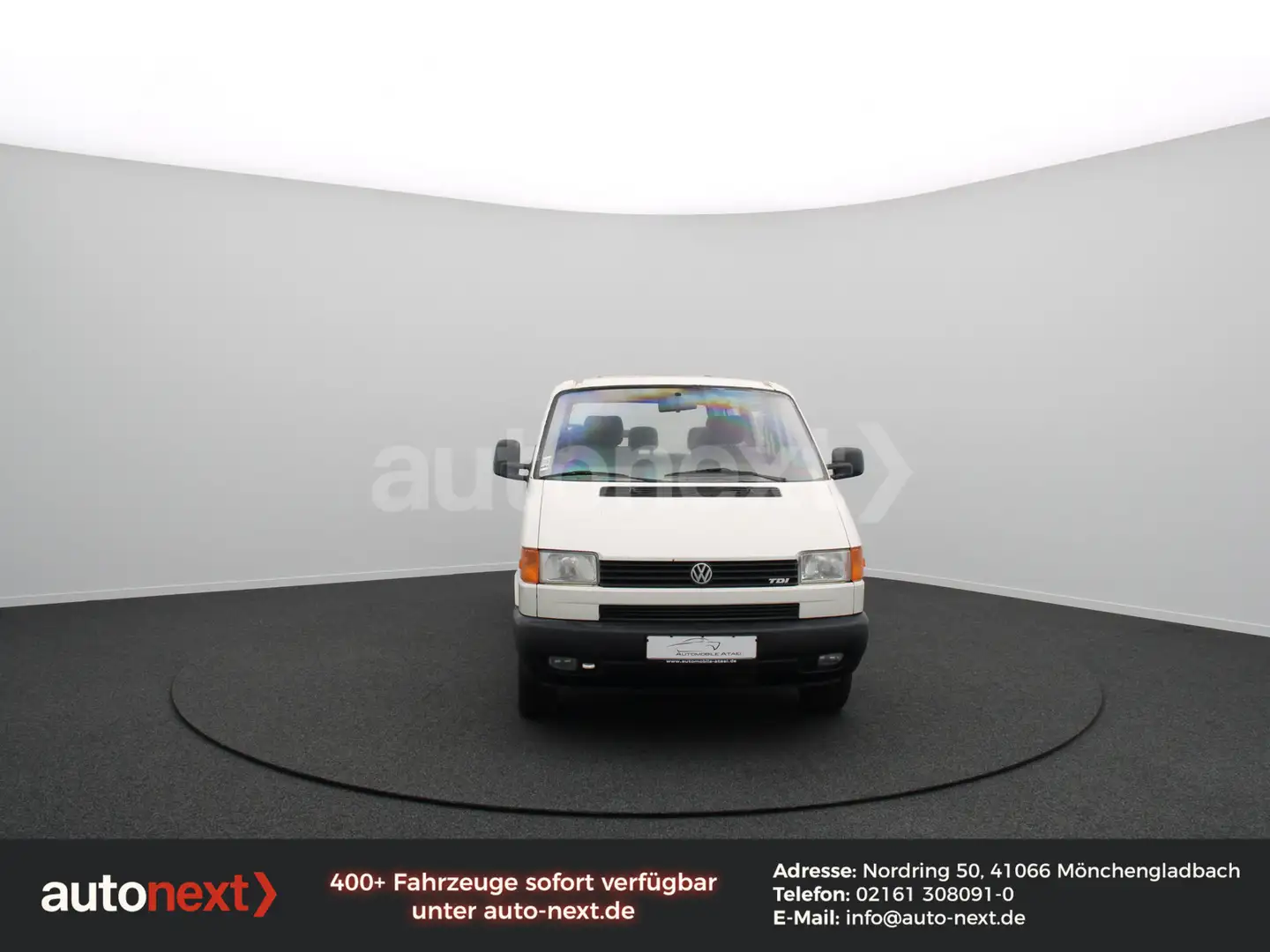 Vehicle image, number 4