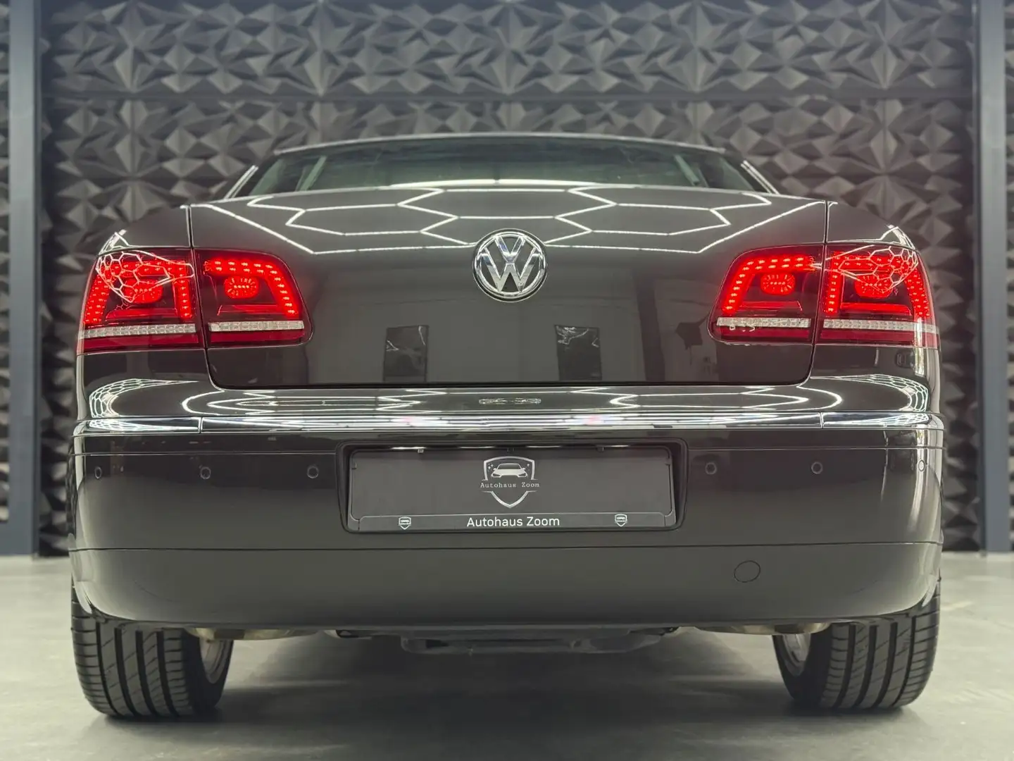 Vehicle image, number 11