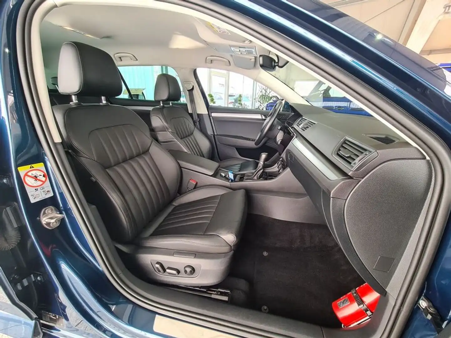 Vehicle image, number 5