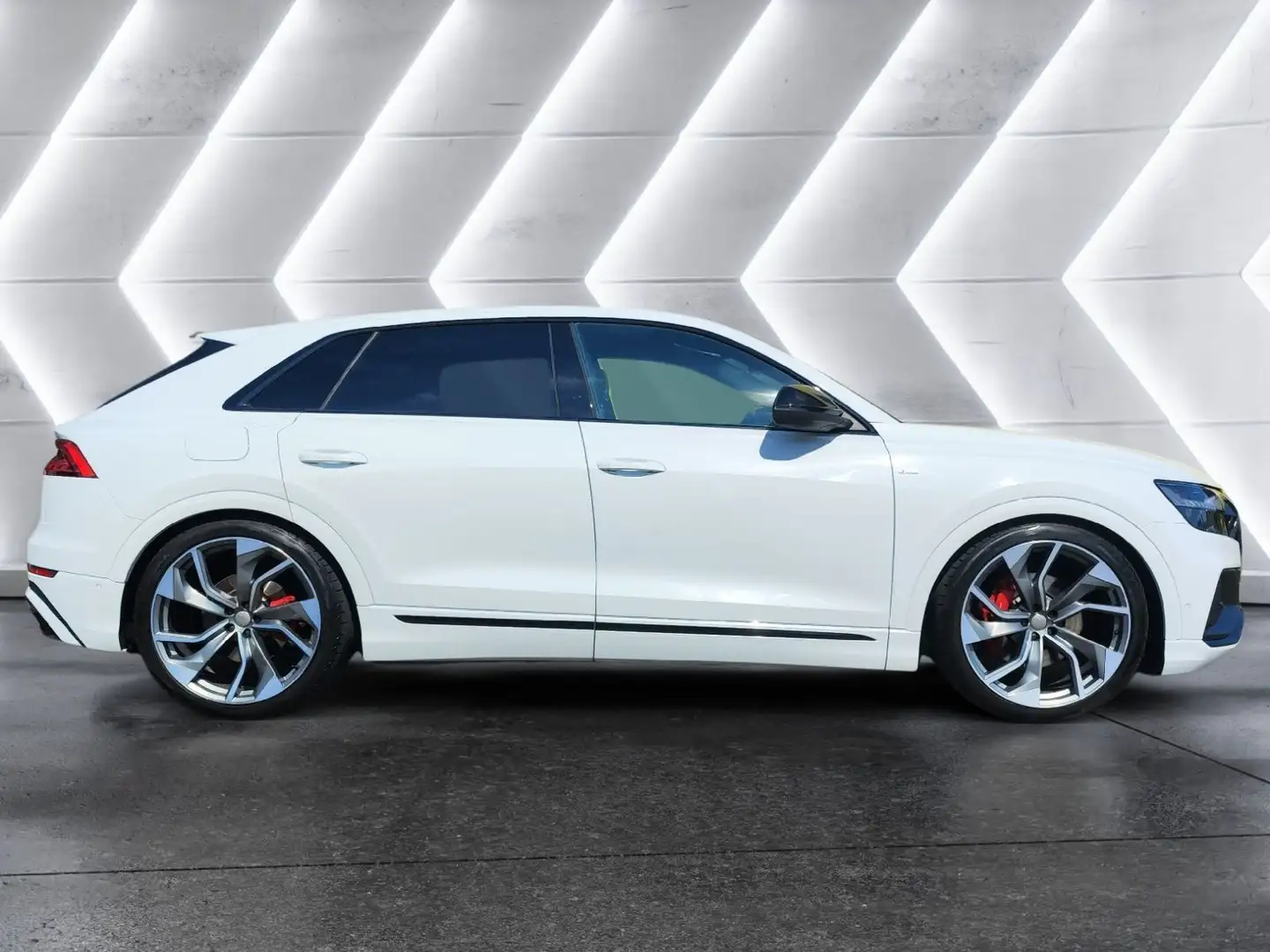Vehicle image, number 6