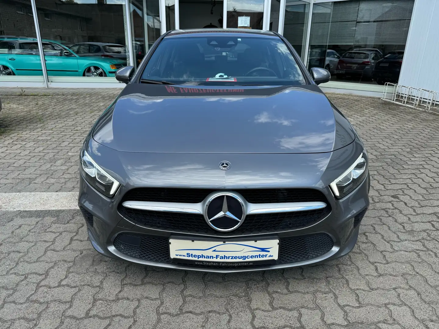 Vehicle image, number 8