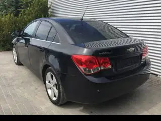 Vehicle image thumbnail, number 3