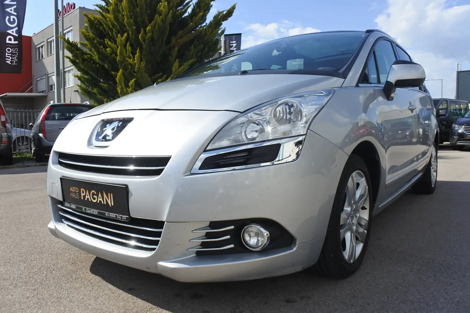 Vehicle image, number 2
