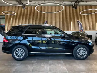 Vehicle image thumbnail, number 17