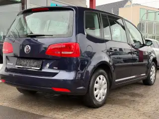 Vehicle image thumbnail, number 4