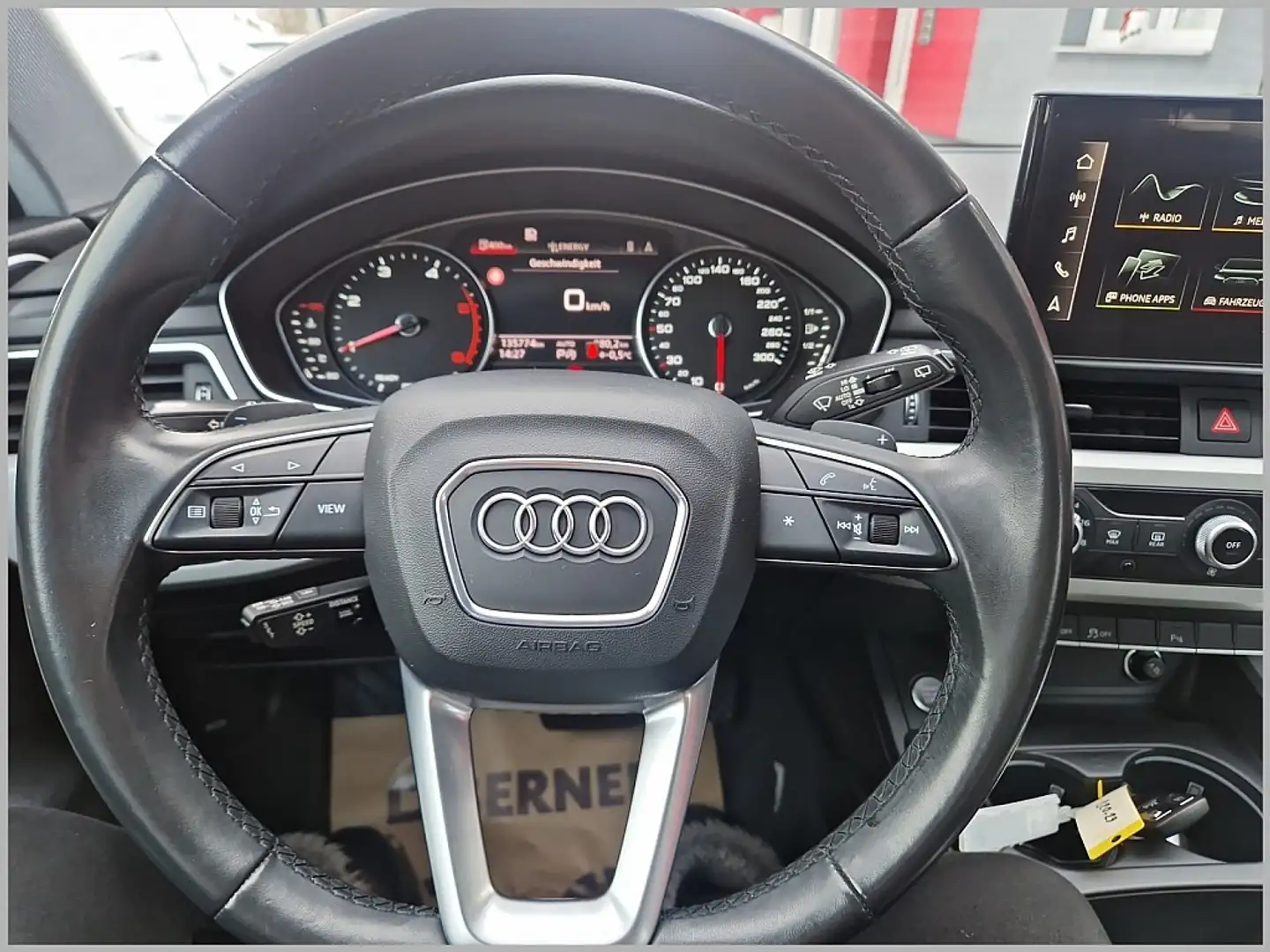 Vehicle image, number 9